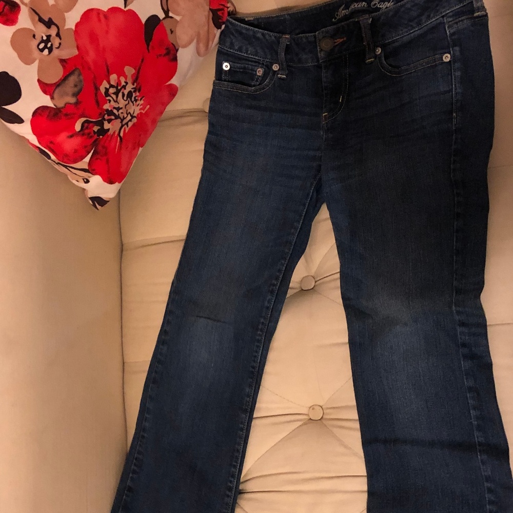 American Eagle Favorite Boyfriend Jeans in size 4